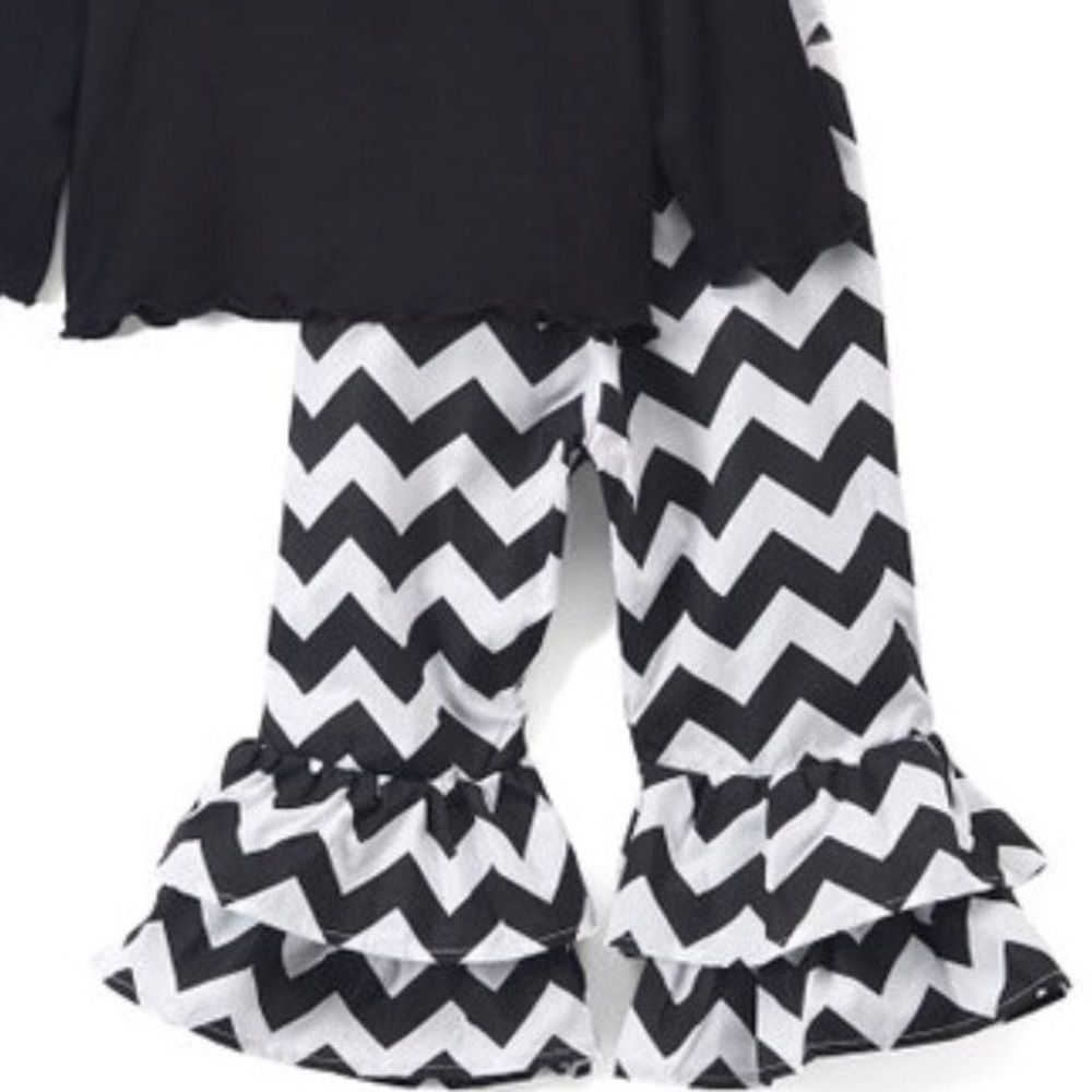 ▪️Silver Spurs Boot Tee and Ruffled Pants - Picture 3 of 3